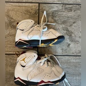 Nike Air Jordan 7 Retro Cardinal Size 7 baby/ kids